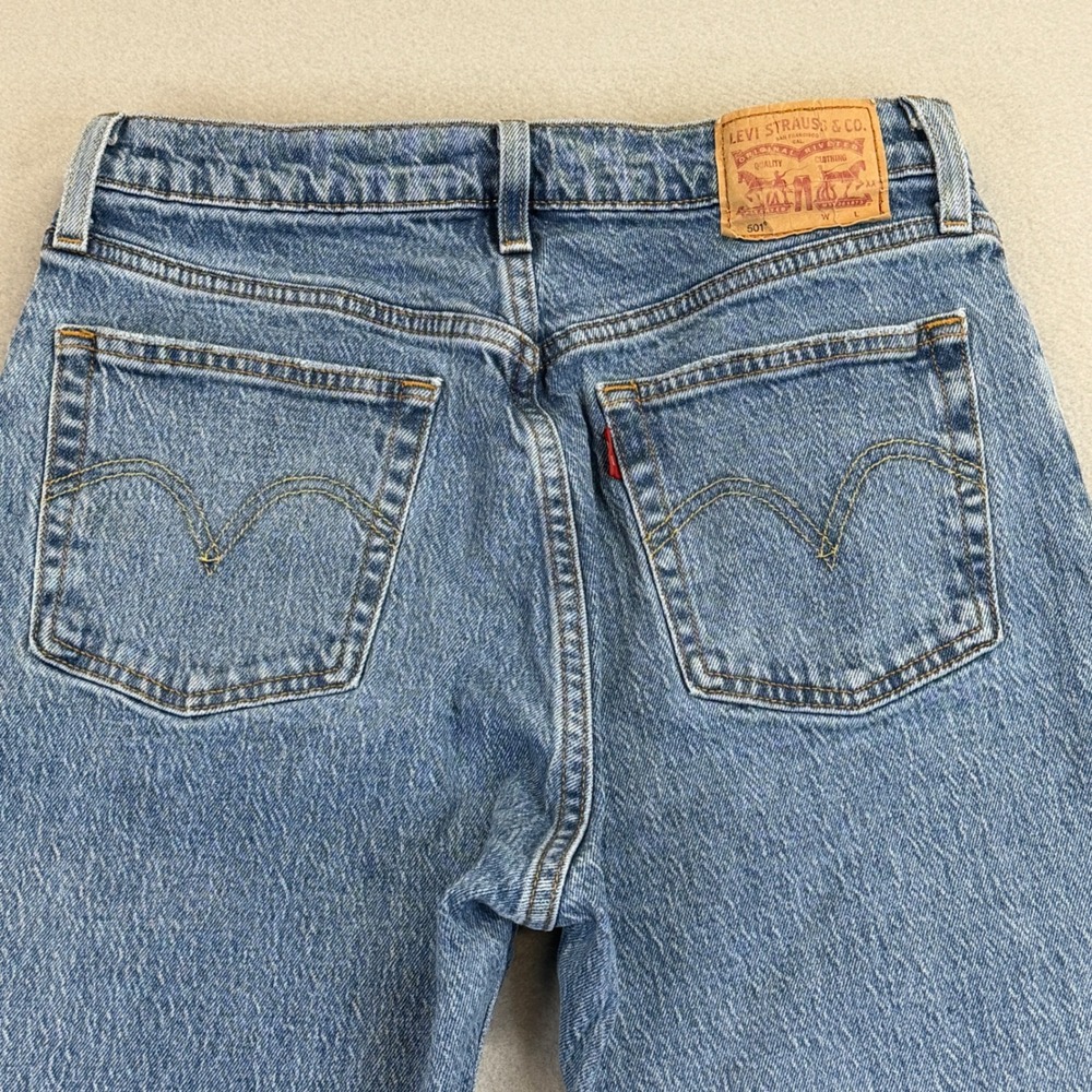 Levi's 501 Original Jeans Women 28 Blue Medium Wash Straight Leg Button Fly - Picture 4 of 10